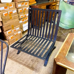 Lote siguiente: Soporte Metálico Negro para Leña o Brasero