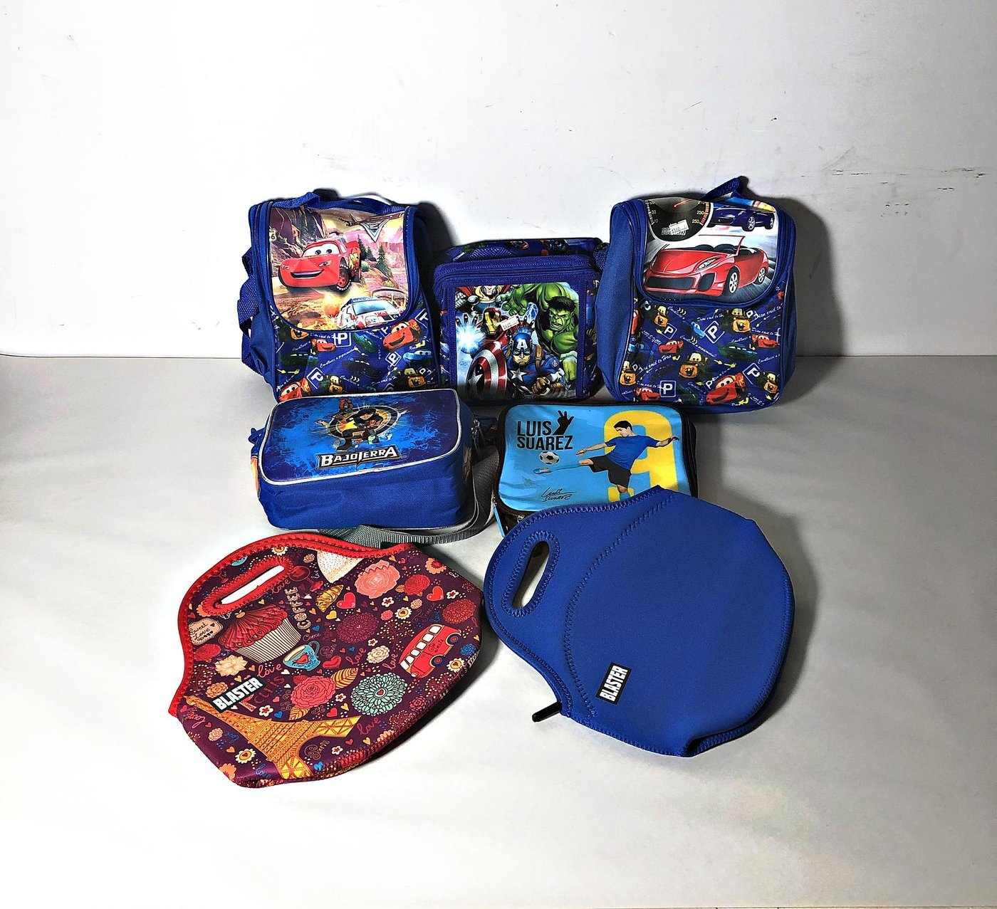 Lote de 7 Loncheras Infantiles con Diseños de Personajes y Deportistas