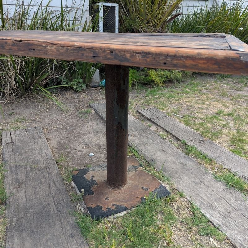 Mesa y banco de madera para exterior - imagen 5