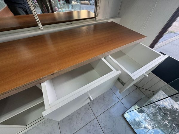 Aparador de 6 cajones con puertas corredizas - imagen 4