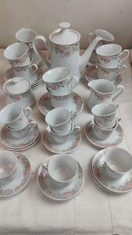 Servicio de Té y Café en Porcelana Lynns