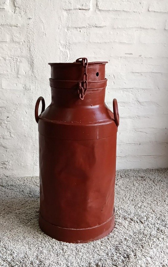 Tacho Lechero Antiguo de Metal Rojo para Adorno