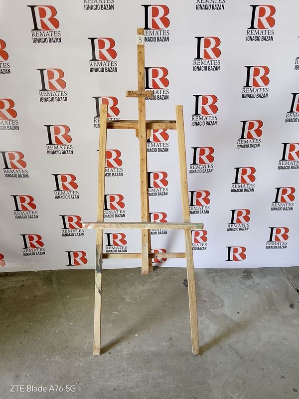 Trípode para cuadros de madera con estructura de trípode - imagen 3