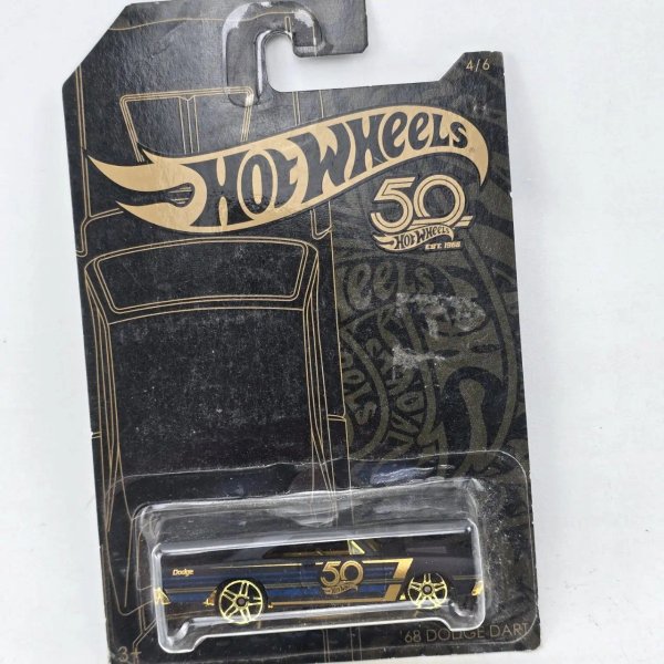 Hot Wheels 50 Aniversario '68 Dodge Dart Negro Dorado - imagen 1
