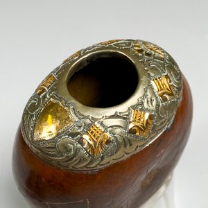 Mate galleta virola de plata y oro ,con soporte acrílico - imagen 5