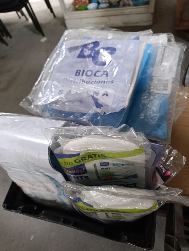 Lote de Sábanas Impermeables, Pañales y Más