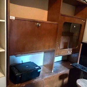 Modular de Madera con Estantes y Puertas - imagen 1