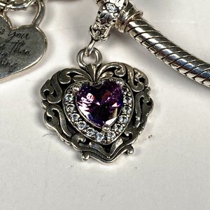 Pulsera Pandora Plata 925 con Dijes Corazón, Abeja y Llave - imagen 3