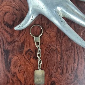 Lote anterior: Llavero de Plata con Placa Rectangular
