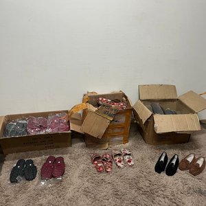 Lote anterior: Lote de Más de 60 Pares de Pantuflas y Mocasines Variados