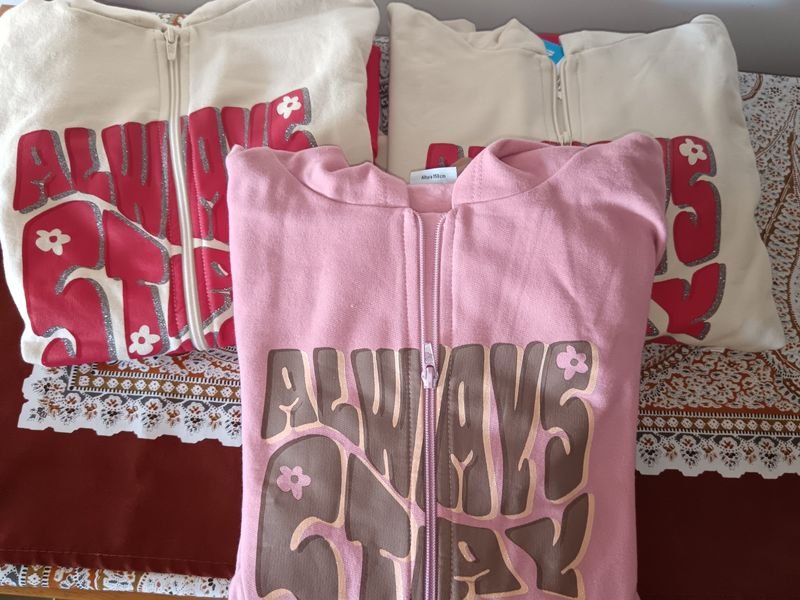 Conjunto de ropa para niña con felpa y camperas - imagen 2