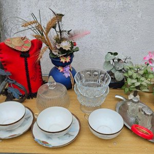 Conjunto de Tazas de Té y Adornos Varios - imagen 2