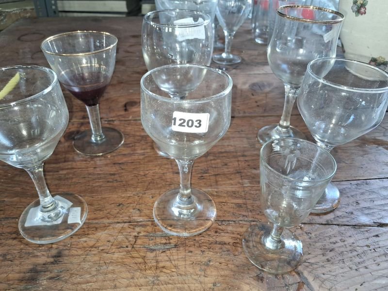 Lote anterior: Lote de copas de vidrio para vino