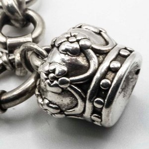 Pulsera de Plata con Colgante Estilo Clásico - imagen 2