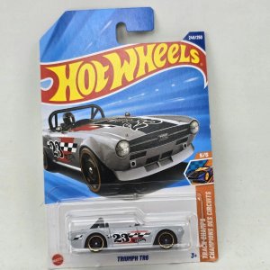 Lote siguiente: Hot Wheels Triumph TR6 Gris Coleccionable