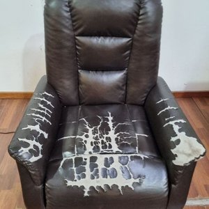 Sillón Reclinable Marrón en Simil Cuero con Desgaste - imagen 2