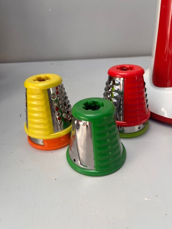 Ralladora Eléctrica con Accesorios - imagen 2