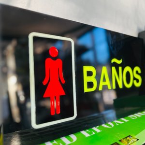 Lote de 5 Carteles LED para Baños - imagen 3