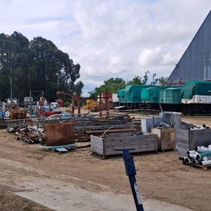 Lote anterior: Lote de materiales y equipos industriales variados