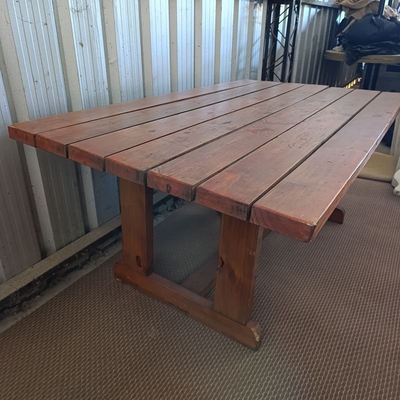 Lote siguiente: Mesa rectangular en madera maciza para barbacoa o exterior