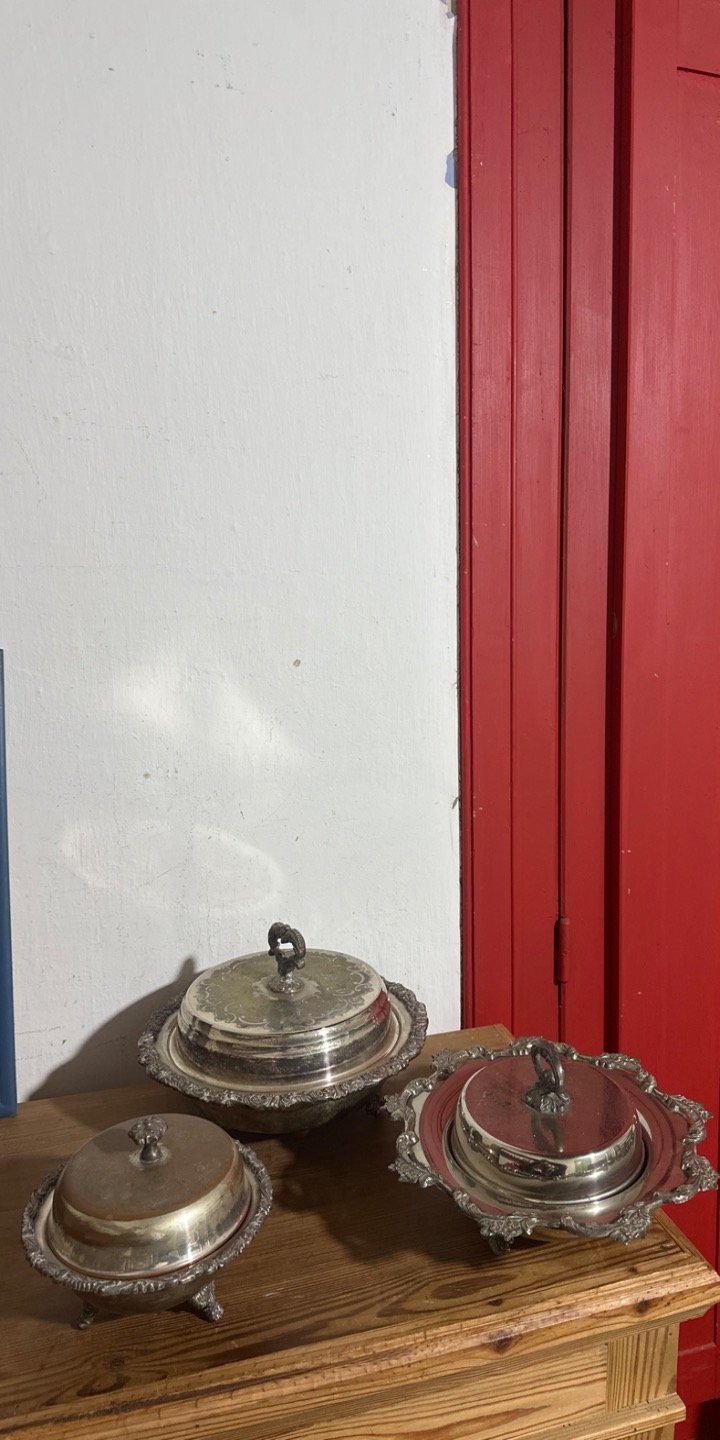 Juego de Mantecas Plateadas con Tapa y Patas