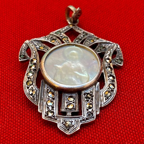 Colgante Hermoso dije de plata con marquesitas y nácar - imagen 2