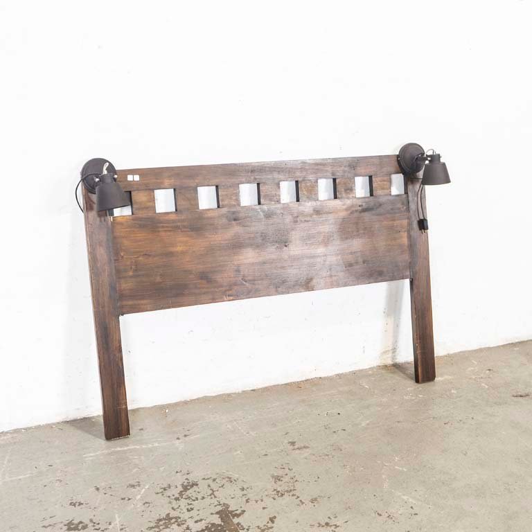 Lote anterior: Respaldo de cama rústico con apliques de luz