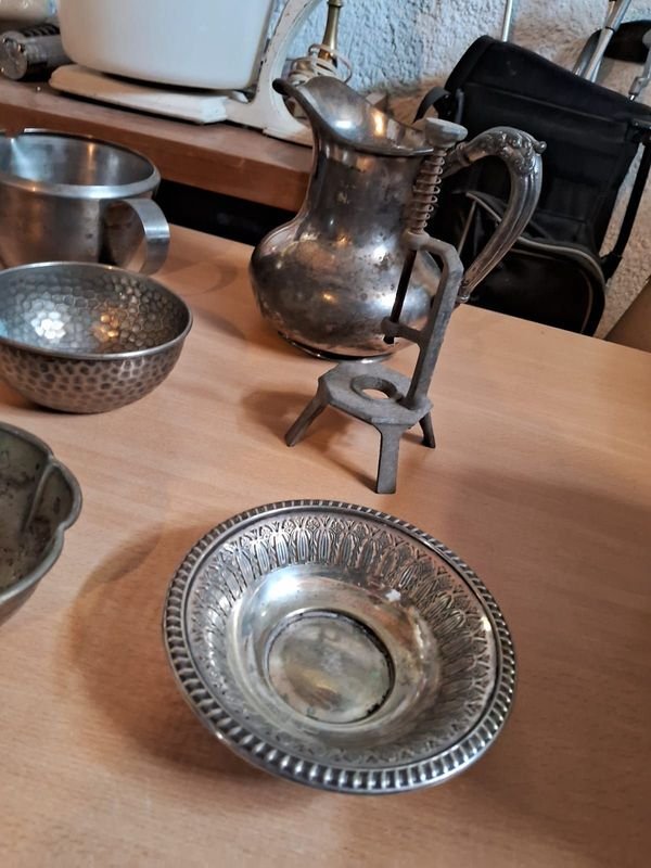 Lote de recipientes antiguos de peltre y plata - imagen 6