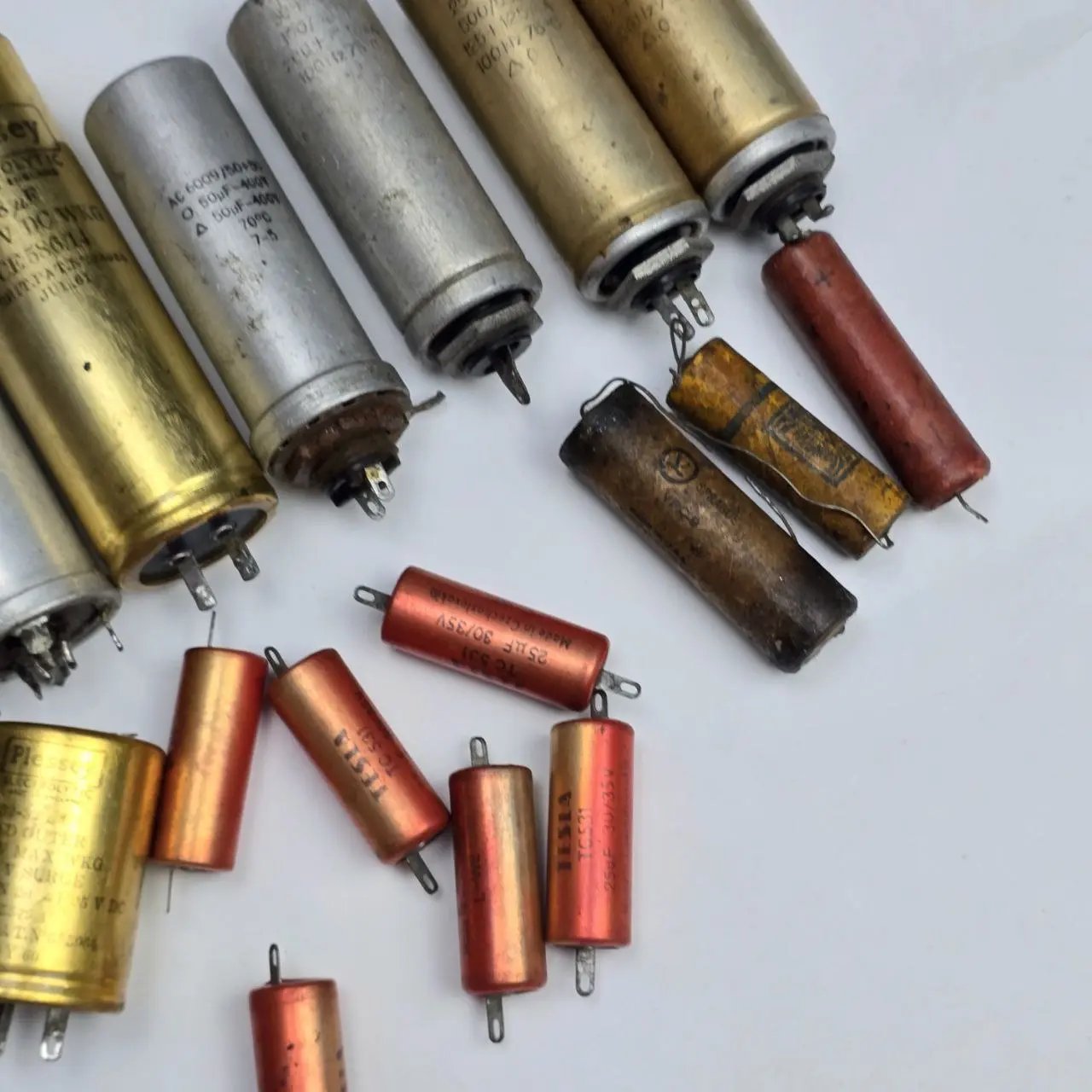 Item lote-04-condensadores-varios - Image 2