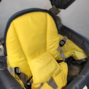 Silla Mochila Portabebé Plegable con Capota Nueva - imagen 3