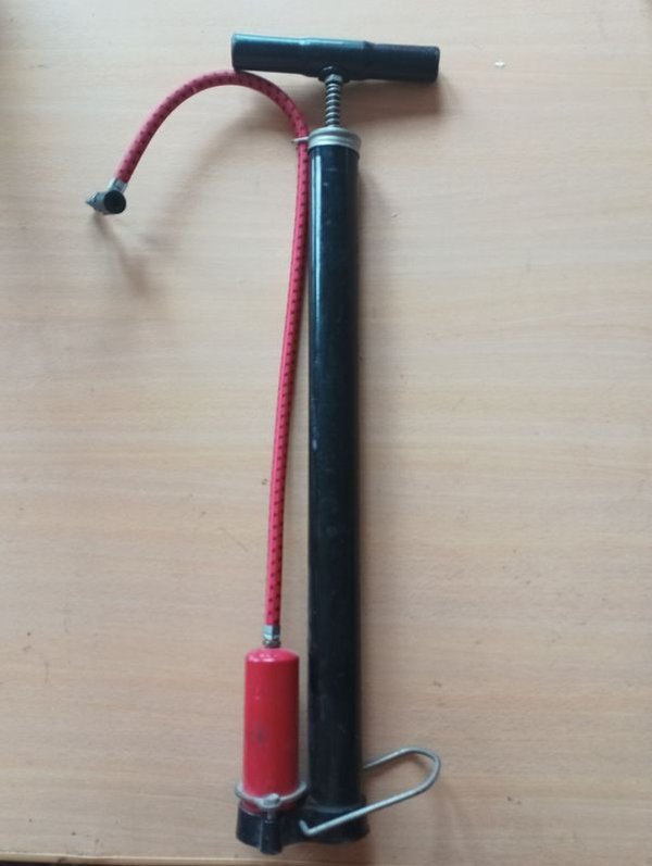Inflador de mano manual para inflar neumáticos - imagen 1