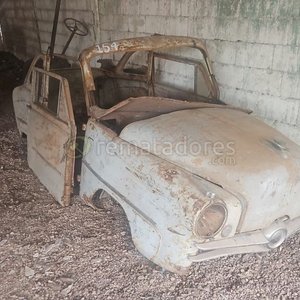 Lote siguiente: Carrocería Antigua de Vehículo Clásico