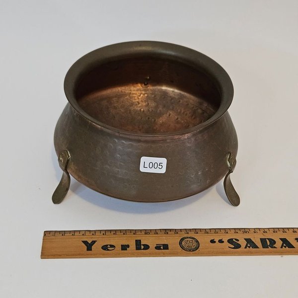Gran olla de cobre con patas de bronce para venta - imagen 5