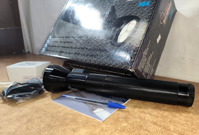 Lote anterior: Lámpara Recargable Metalica Grande con Puntero Laser/Disparador Gas