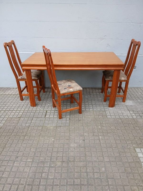 Mesa Rectangular de Comedor con 3 Sillas