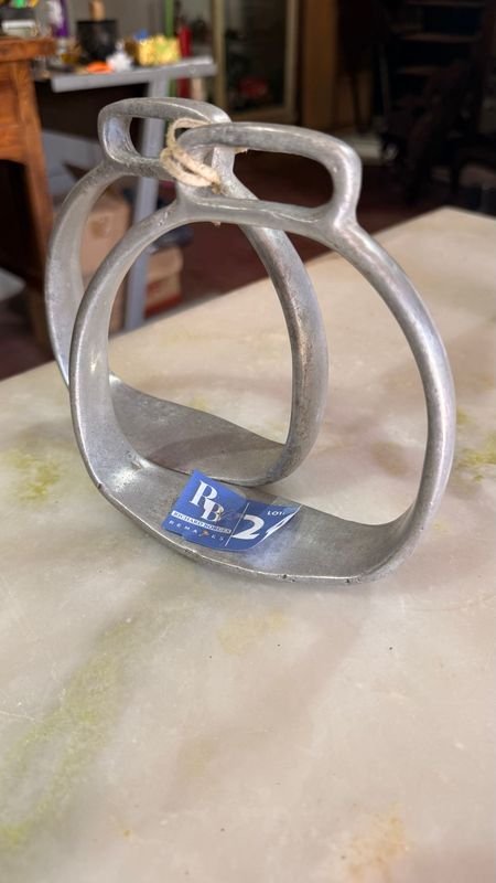 Item 877978 - Image 1