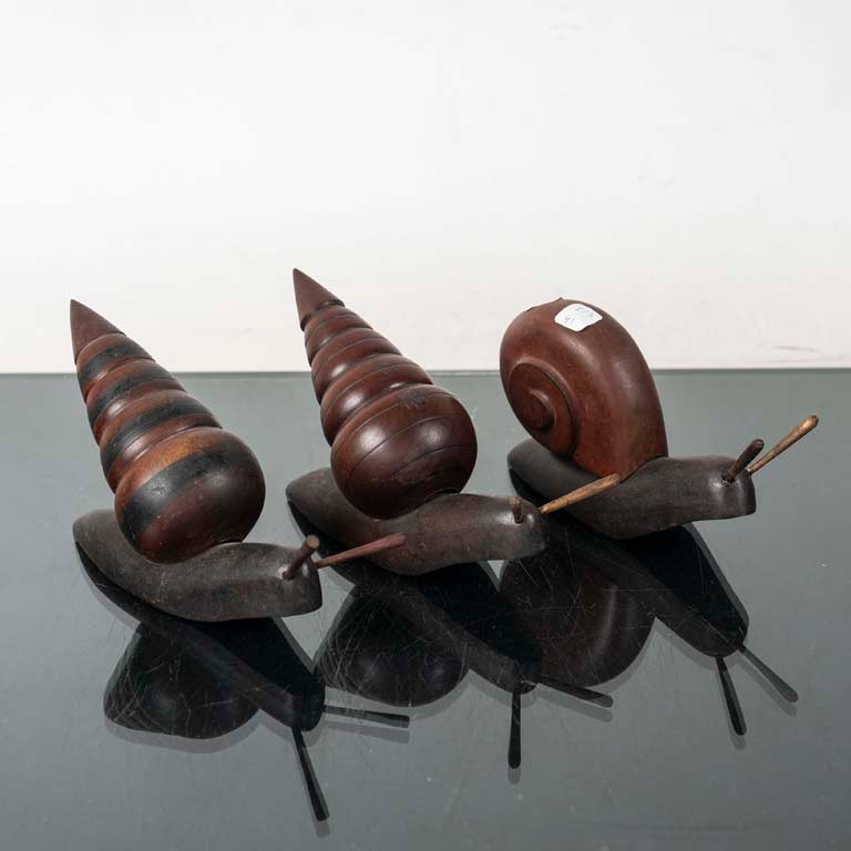 Lote anterior: Cuatro caracoles de madera