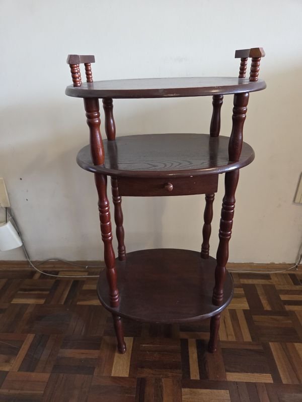 Mesa oval en 3 nivel con cajón y barandilla - imagen 2