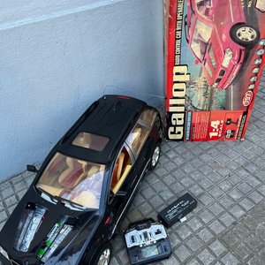 Auto a Control Remoto Negro Escala 1:4 "Gallop" con Accesorios - imagen 7