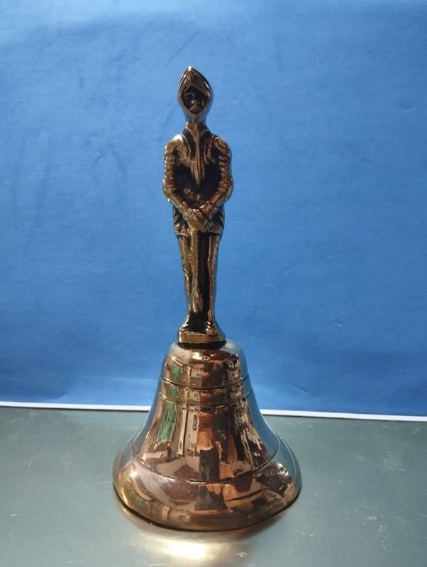 Lote anterior: Campanilla de bronce macizo para decoración