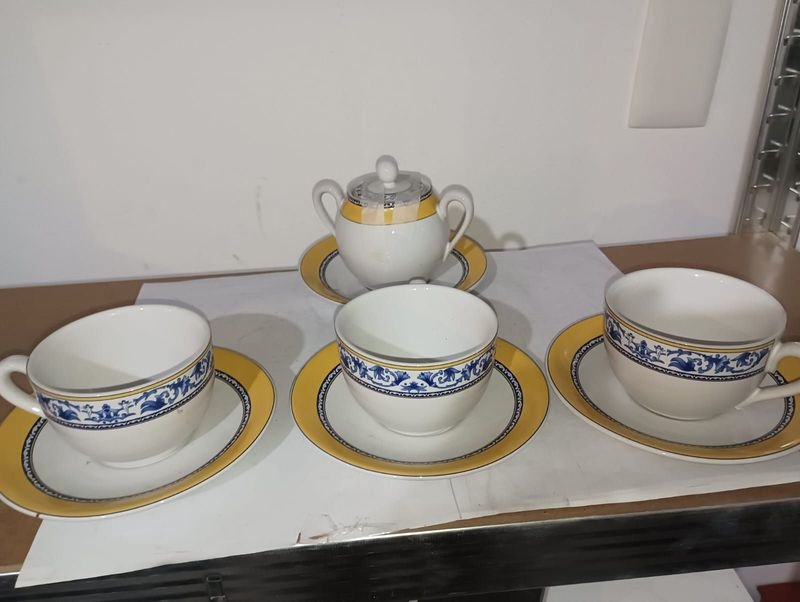 Juego de té Olmos con 4 platos y tazas - imagen 1