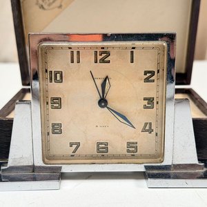 Lote siguiente: Reloj de Mesa Art Deco Suizo Frecquero & Cía Montevideo
