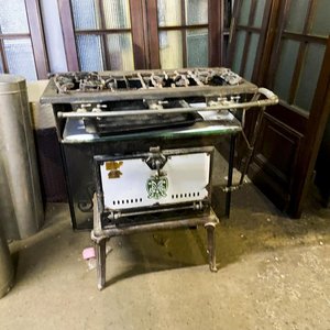 Lote siguiente: Cocina Quematutti Antigua de Hierro con Horno