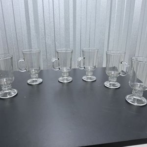 Lote anterior: Set de 6 Tazas de Vidrio Transparente con Pie Decorativo