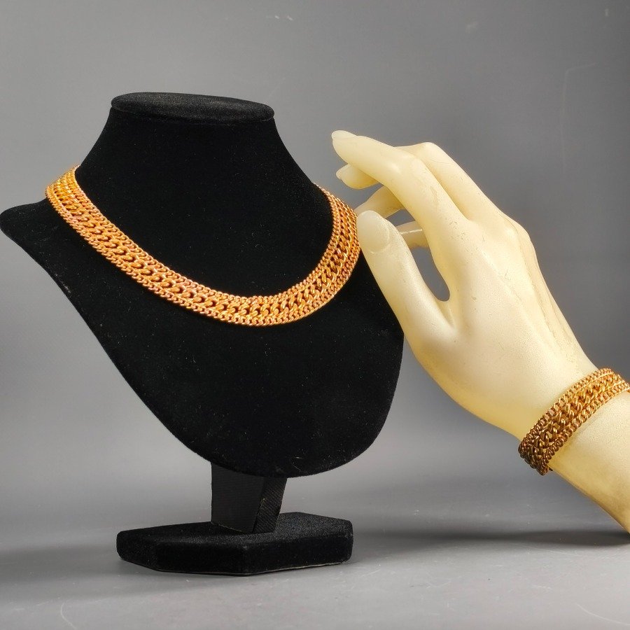 Item 16483 - Image 0