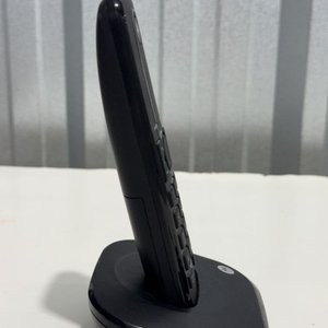Teléfono Inalámbrico Motorola con Base y Cargador - imagen 2