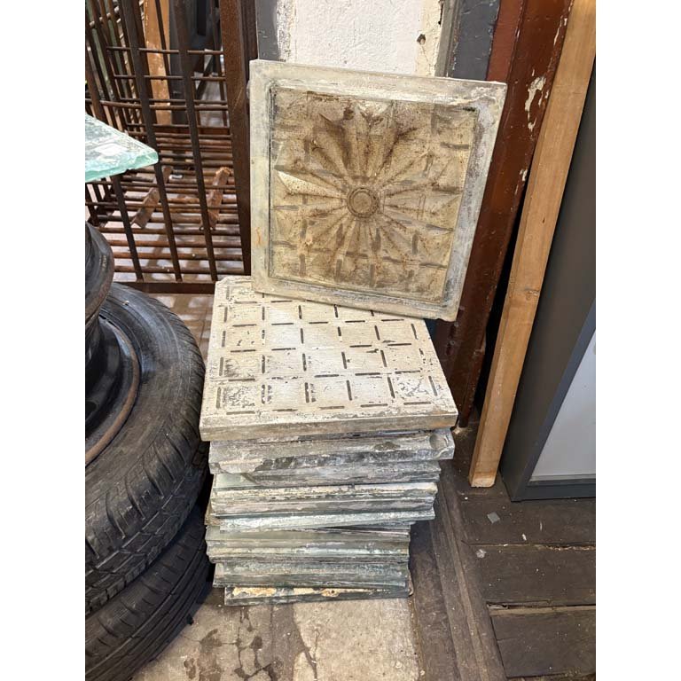 Item 2102411 - Image 0