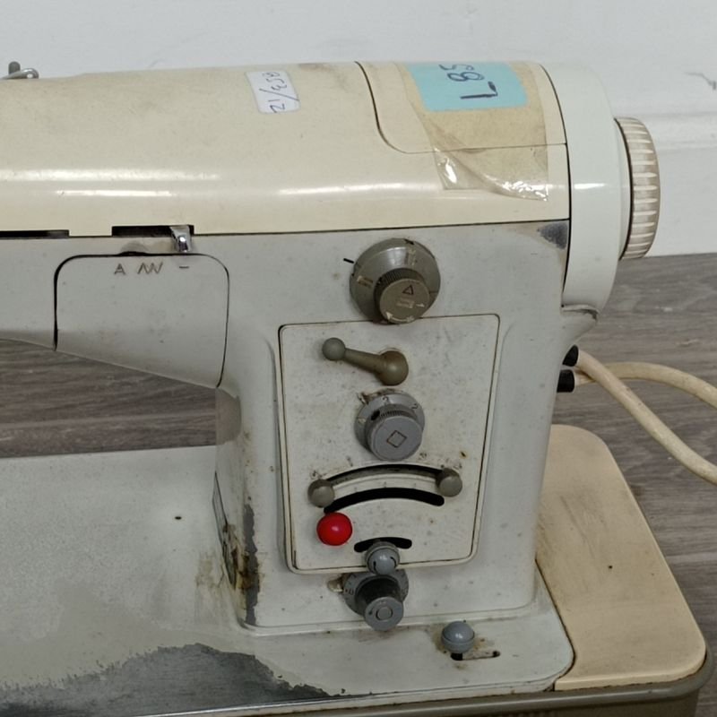 Maquina de coser Borletti en buen estado - imagen 3