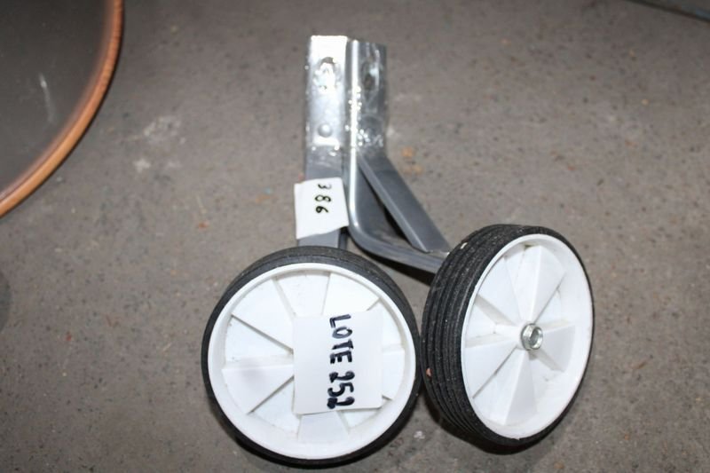 Item 856186 - Image 0