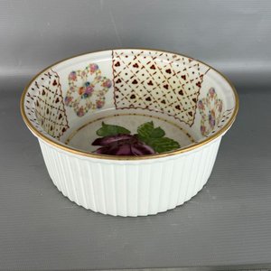 Lote siguiente: Fuente Antigua de Porcelana Francesa Aluminite Limoges con Rosa y Detalle Calado